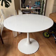 round table