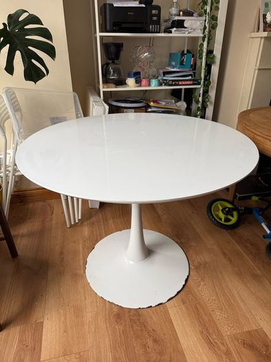 round table