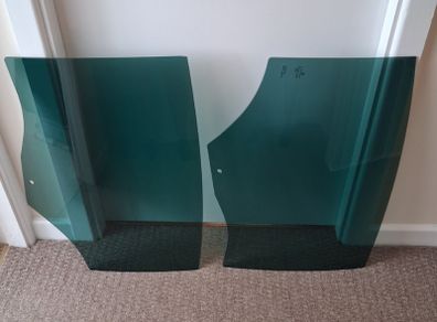 VW Passat B8 saloon rear door roll up glass