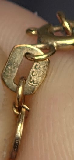 8kt Gold Necklace with 8kt Angel wings