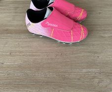 Girls football boots