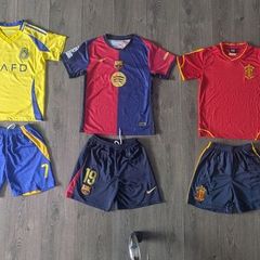 Five Replica Football Kits Age 9-11