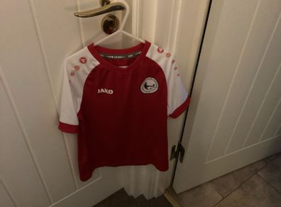 Football T-shirt age 8