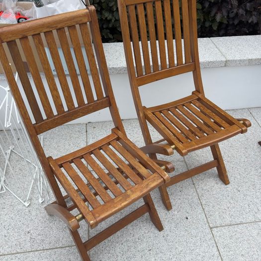 Outdoor Solid Wood Table and Chairs