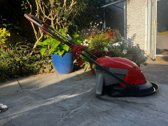 Flymo 250 Electric Lawnmower