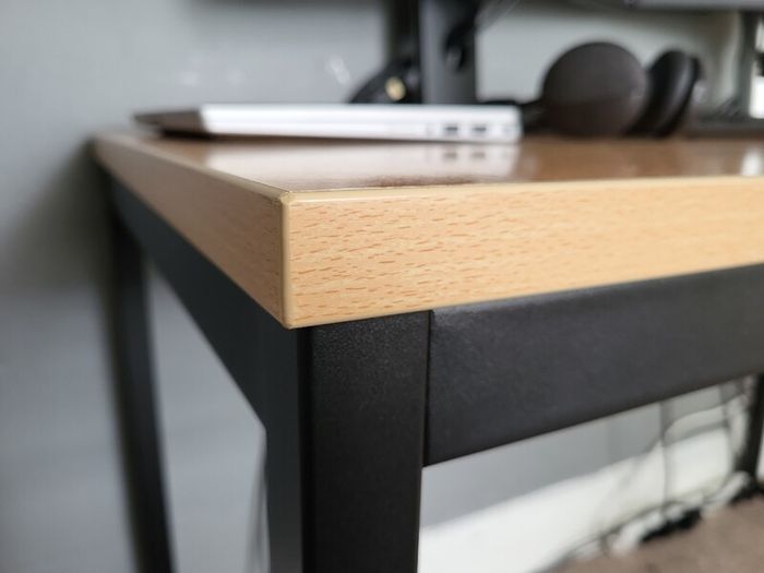 Quality office desk, 120 x 80 cm, beech