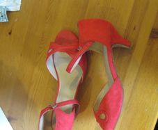RED    size 7 extra wide ....
