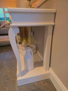 Scroll Console Table