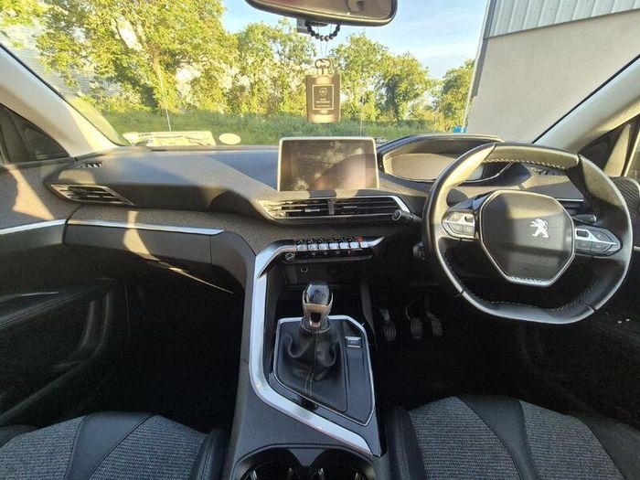 Peugeot 5008 2019