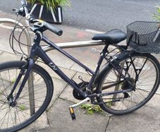 Liv Alight Hybrid Bike - Good Condition - With Basket & Mudguards