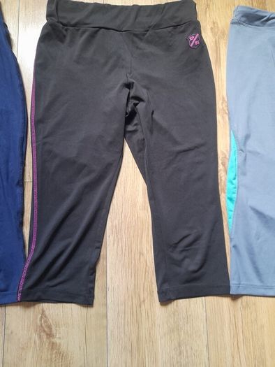 ladies cropped workout bottoms size 12
