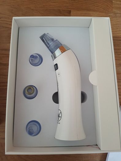 Microdermabrasion tool