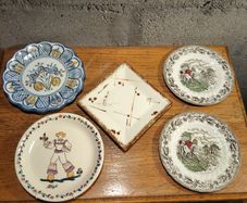 plates and wall hanging plates