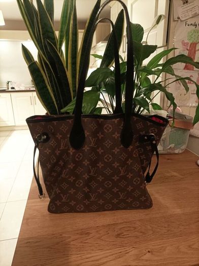 Michael Kors Guess Louis Vuitton handbags