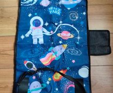 Kid's airplane bed