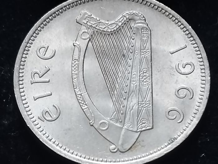 #735 - Ireland - 1966 - Shilling - AU - KM.14a