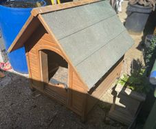 dog kennel