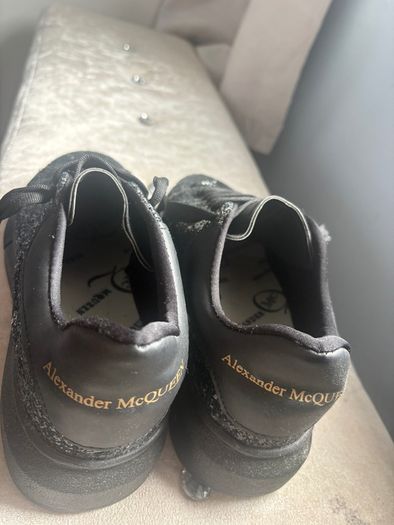 black trainers
