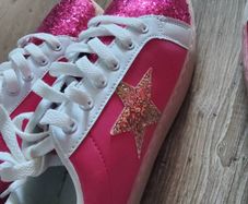 girls sneaker