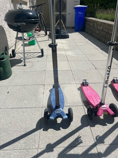 3 maxi micro scooters