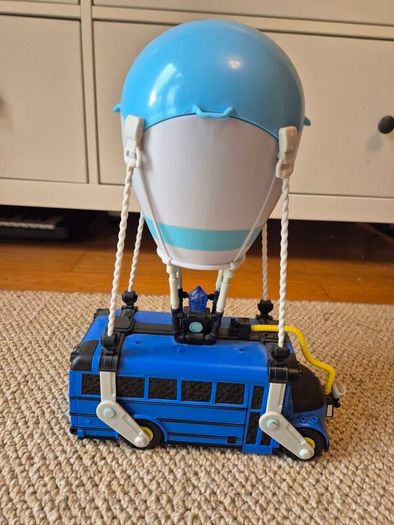 Fortnite Bus