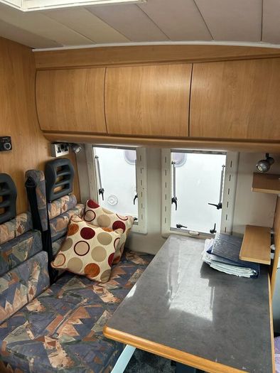 NI 2003 Hobby 600 2.8 TD 4 Berth Rear-Fixed-Bed