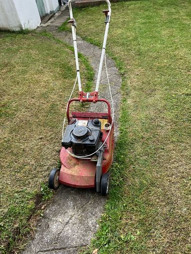 2x mountfield lawnmowers running