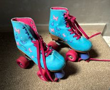 Kids Roller Skates (Adjustable: Size 31-34)