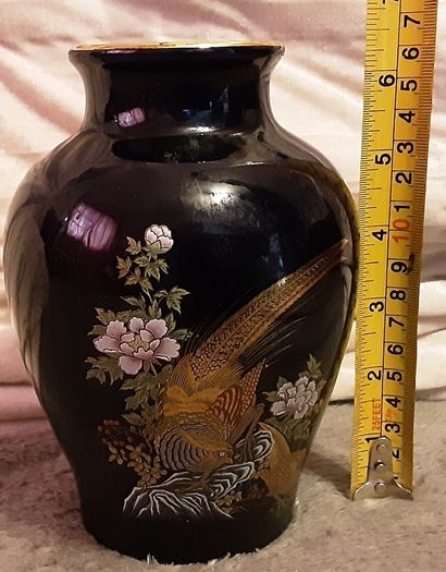 arklow  art collection vase