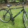 Titan Saxon Mens Hybrid Bike 52cm Rack Mudguards and Lock Image 2