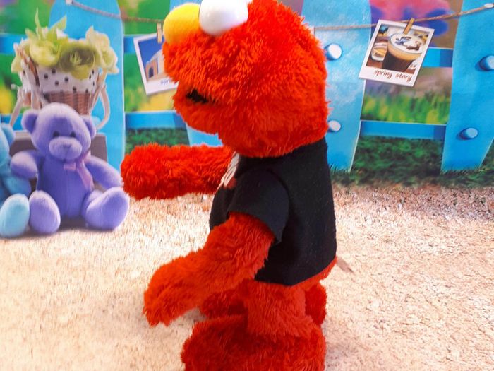 Let's Rock Elmo ORIGINAL HASBRO Talks and Sings E2 Sesame Street