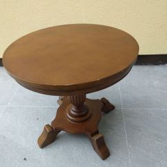 small round table