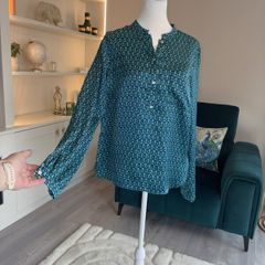 Ladies Long-sleeved Green, Blue & Black Blouse from Gallery. Size: UK 8 / EU 36