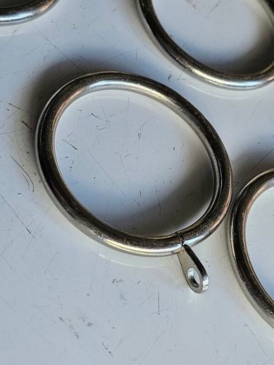 Curtain pole rings