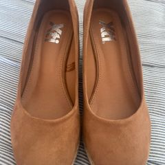Ladies shoes