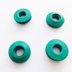 Green plastic eyelets  12mm - 10 pk