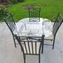 table and 4 chairs Image 2