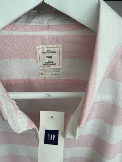 shirt bnwt Gap 100% cotton pink & white striped shirt size medium