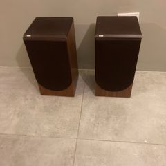 Bowers & Wilkins DM22 Stereo Speakers