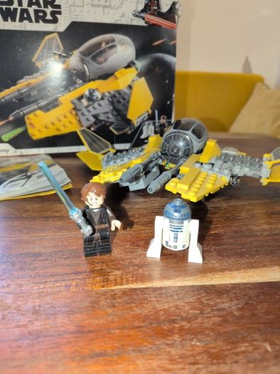 Lego Anakin's Jedi interceptor