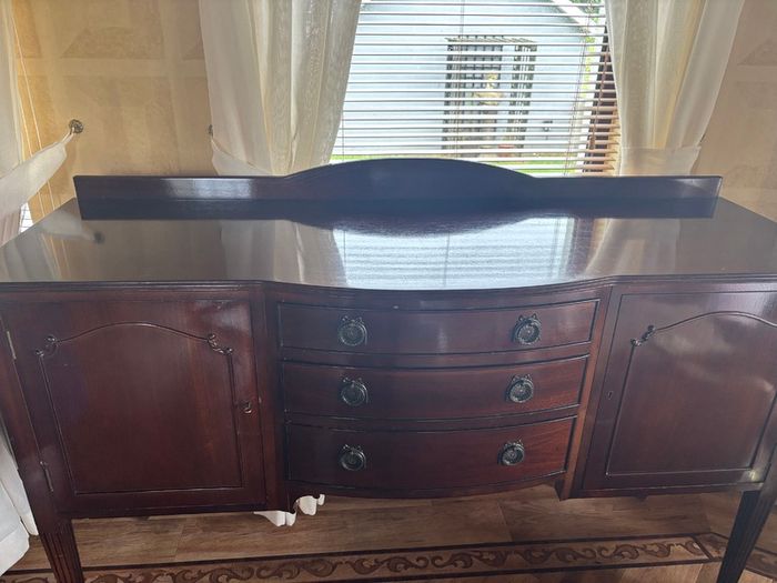 Vintage Mahogany Bow-Front Sideboard / Buffet