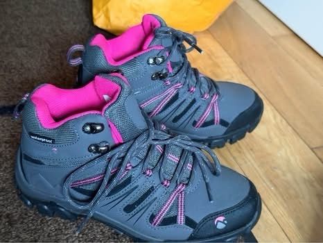 hiking shoes kids