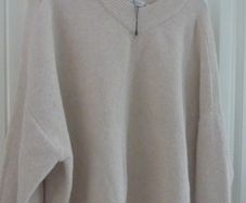 Gallery cream jumper - size XL New