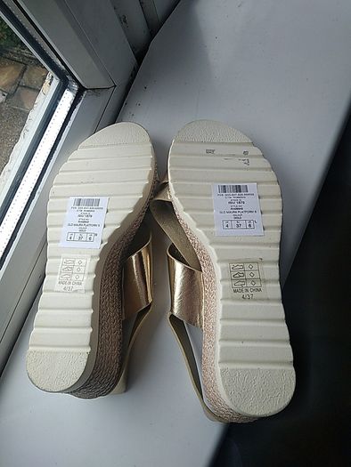 Gold Wedges Size 4 (37)