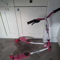 I-Sporter Sporter 3 Wheel Swing Scooter with LED Wheels Pink