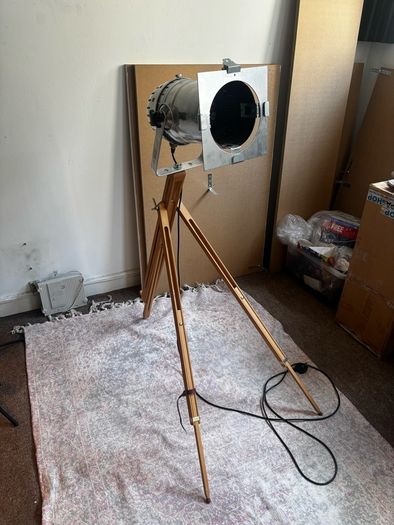 floor lamp
