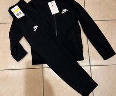 Nike tracksuit medium