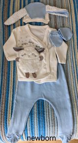Cute newborn clothes x2