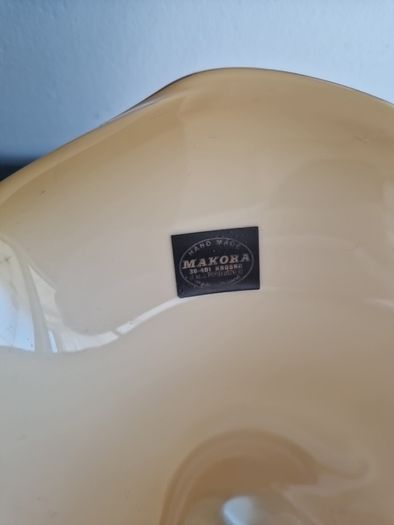 Makora glass vase