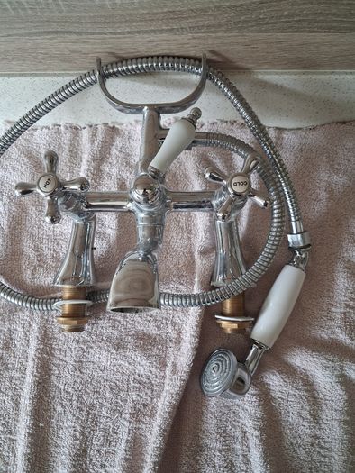 Mixer taps for bath